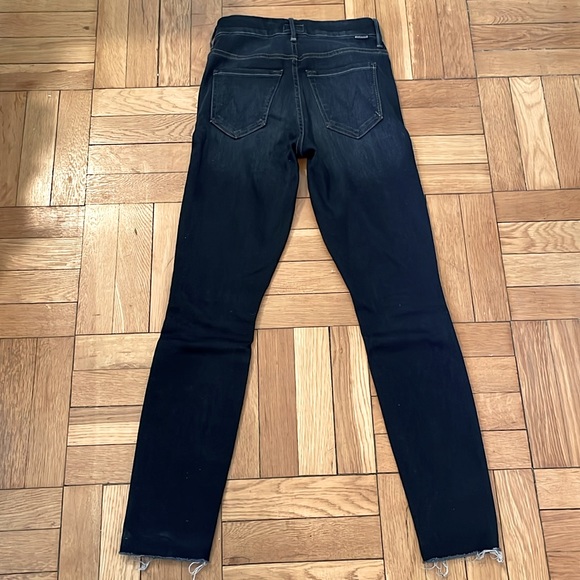 MOTHER jeans High Waisted Looker Ankle Fray.  Wash: Night Owl. Size 23. EUC. - Picture 2 of 5